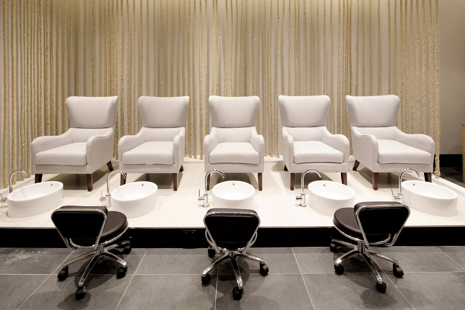 Basalt_Studio_Interior_Design_Sydney_Retail_Shop_Beauty_Salon_Umi_Nails_Warringah_Westfield