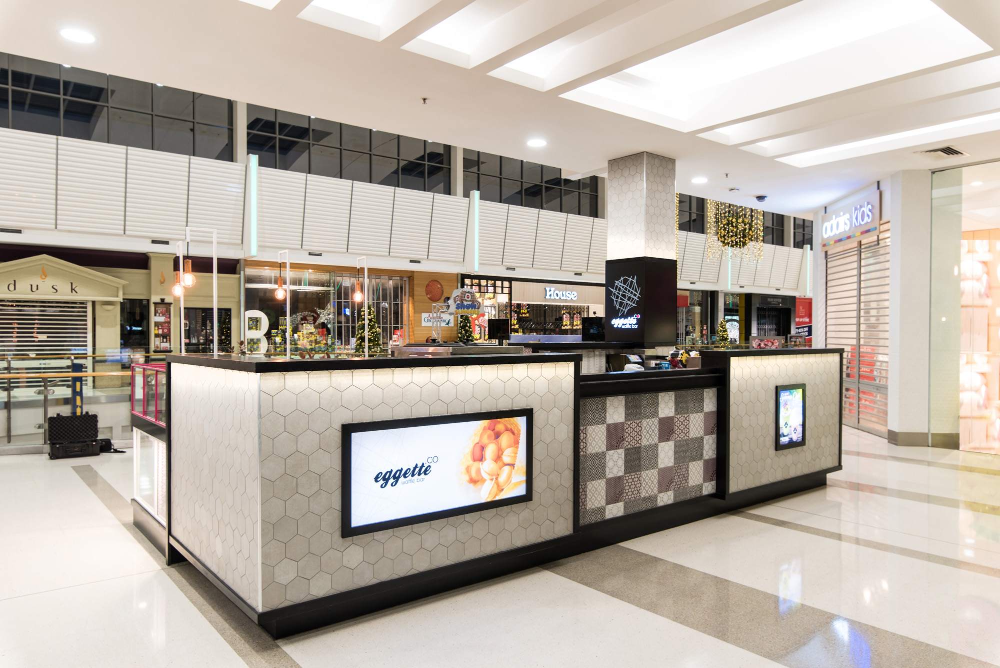 Basalt_Studio_Interior_Design_Architecture_Sydney_Retail_Shop_Food_Eggette_Waffle_Bar_Kiosk_Rhodes12