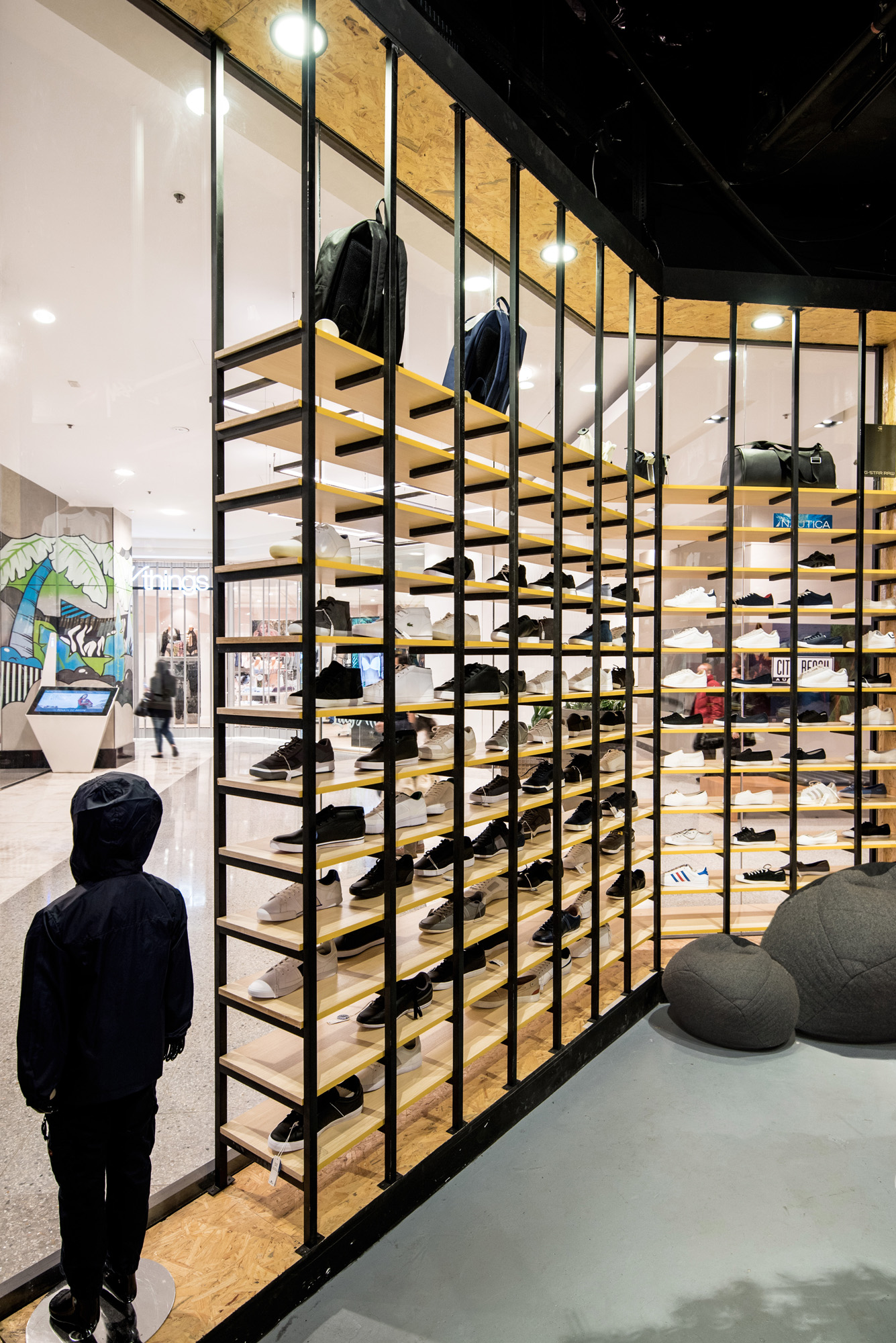 Basalt_Studio_Interior_Design_Architecture_Sydney_Shopping_Centre_Retail_Shops_Store_Hurstville_Westfield_Urban_Equipment_Fashion_Shoes_Display_Light