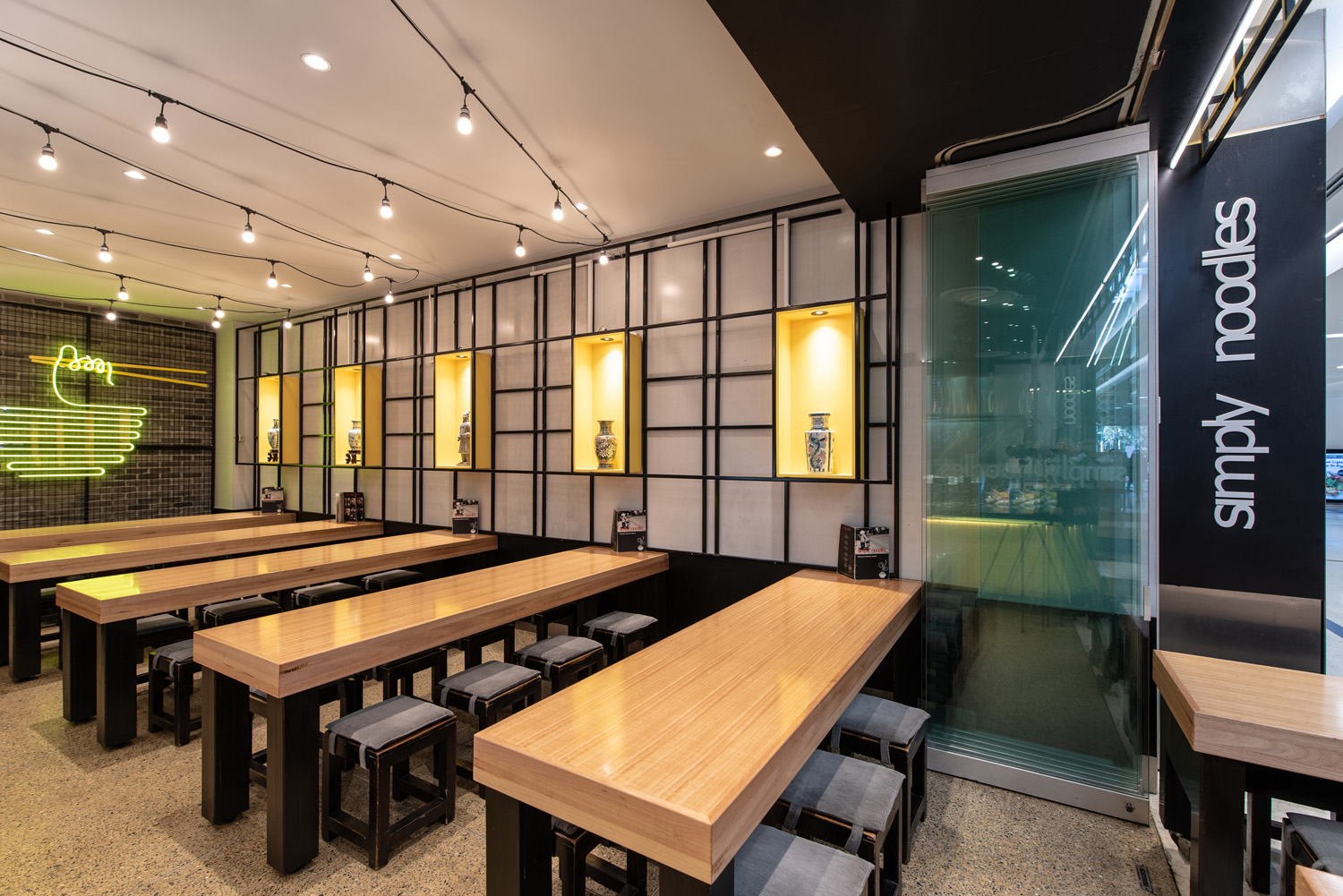 Basalt_Studio_Interior_Design_Designer_Architecture_Sydney_Shops_Shopping_Centre_Retail_Simply_Noodles_Chinese_Restaurant_Macquarie_AMP